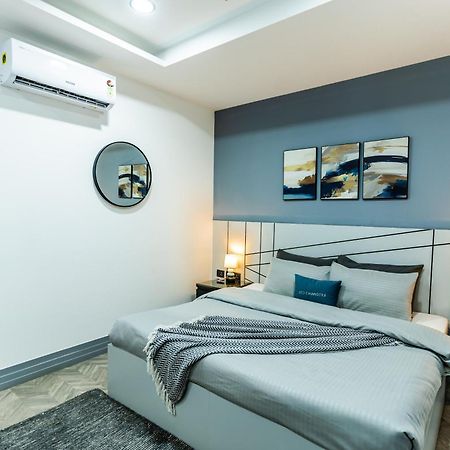 Bedchambers Luxury Apartment Near Golf Course Road Gurgaon Exterior photo