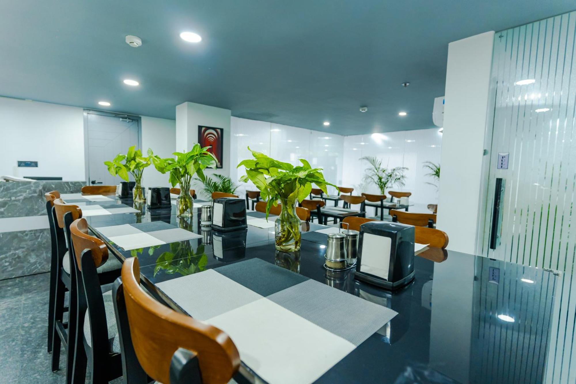 Bedchambers Luxury Apartment Near Golf Course Road Gurgaon Exterior photo