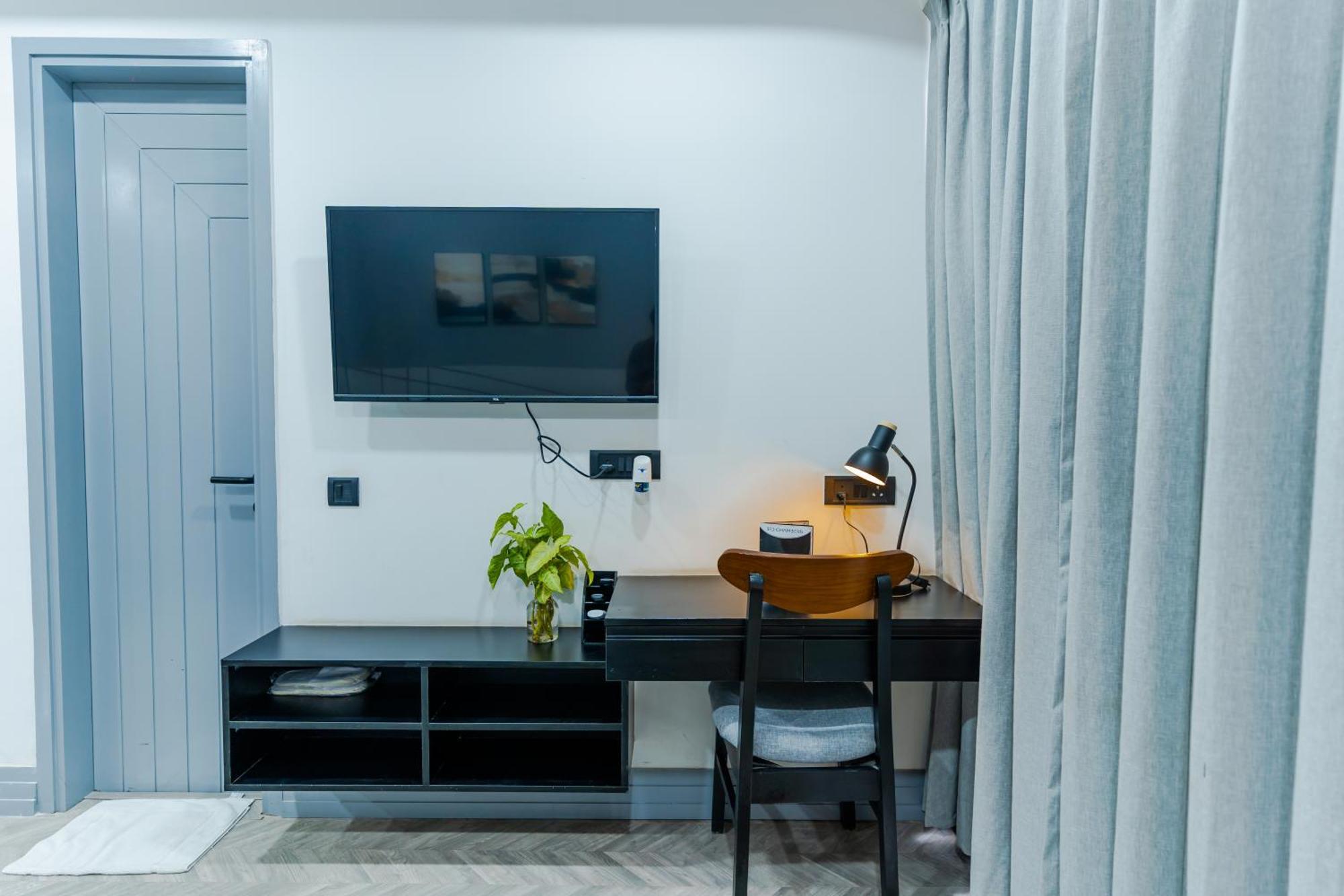 Bedchambers Luxury Apartment Near Golf Course Road Gurgaon Exterior photo