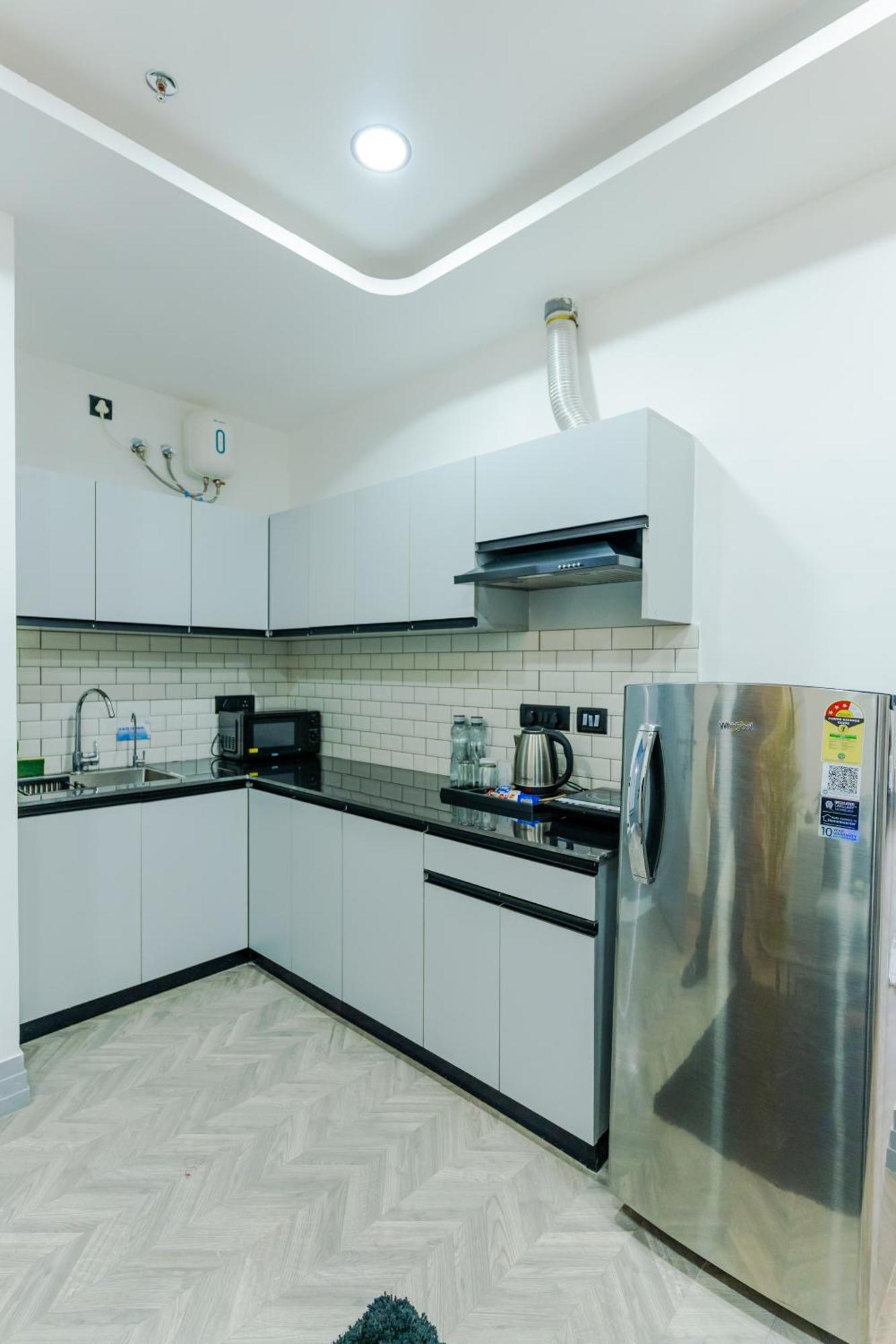 Bedchambers Luxury Apartment Near Golf Course Road Gurgaon Exterior photo