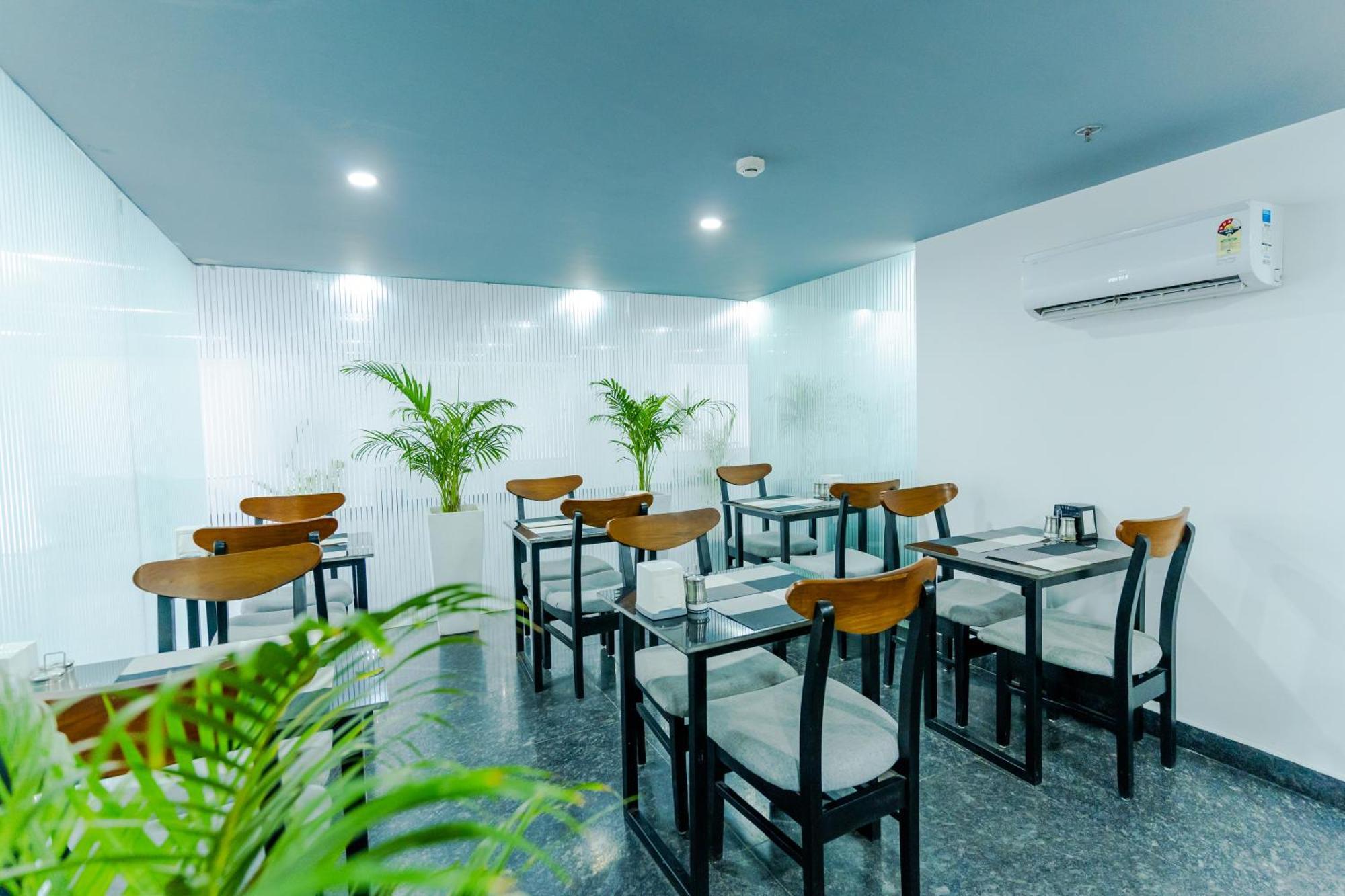 Bedchambers Luxury Apartment Near Golf Course Road Gurgaon Exterior photo